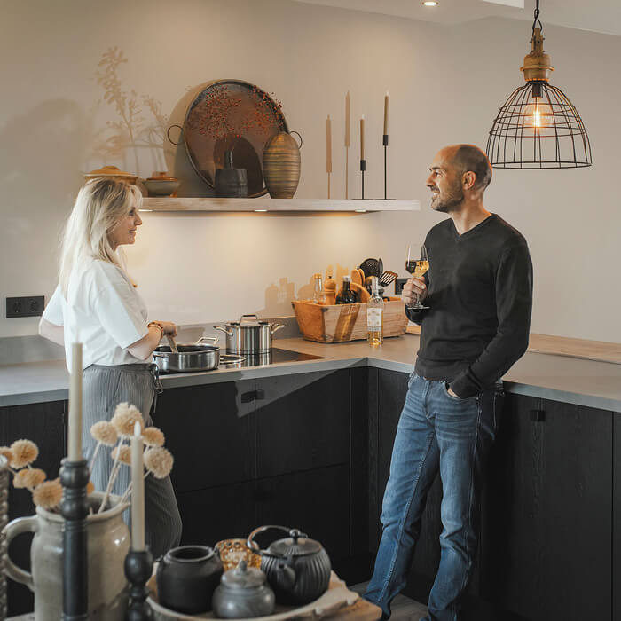 Binnenkijken bij Emile en Chantal: een stijlvolle droomkeuken met karakter