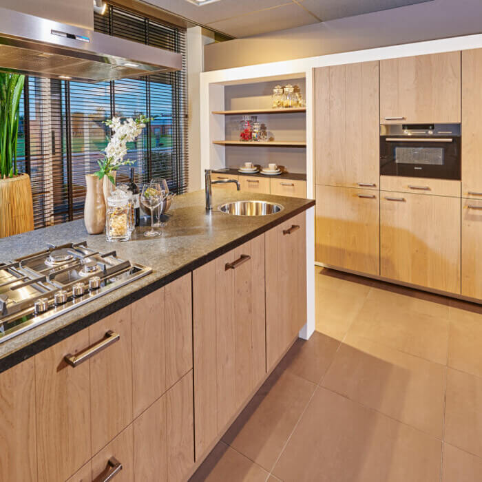 Nieuwe houten keukenfronten Keller Wildenborch