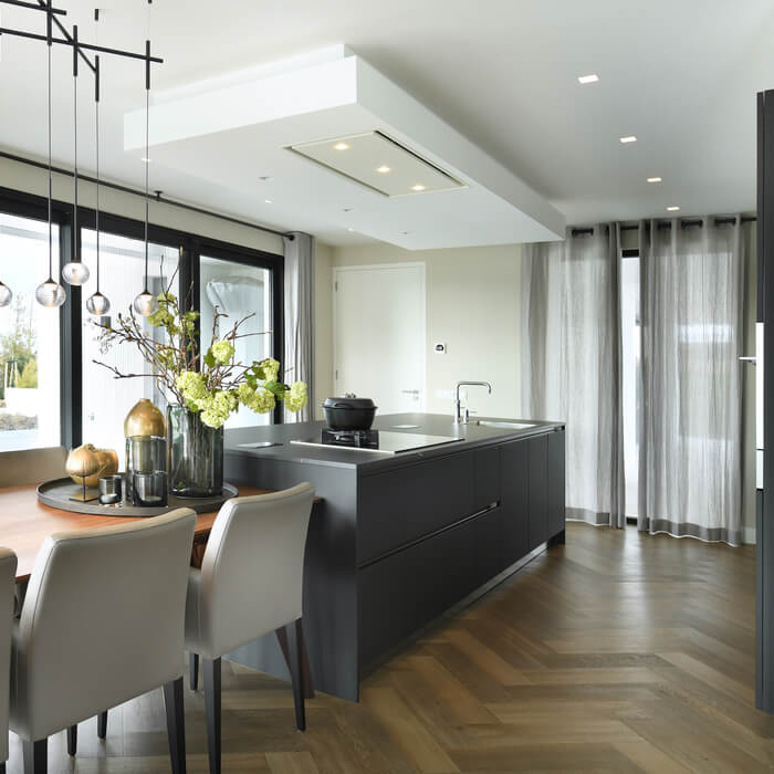 Binnenkijker: geplaatste Tieleman-keuken by Keller, Dekker, Atag, Wave en Quooker