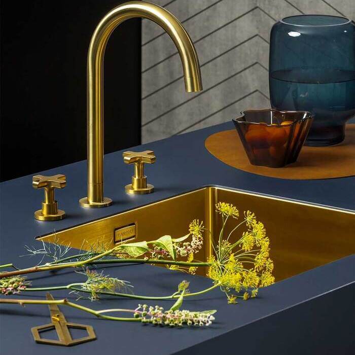 Stijlvolle look in de keuken met een Fenix aanrechtblad