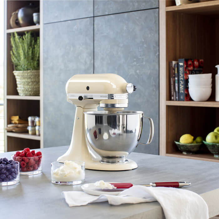 Tieleman-actie: win een KitchenAid Artisan mixer (amandelwit) 