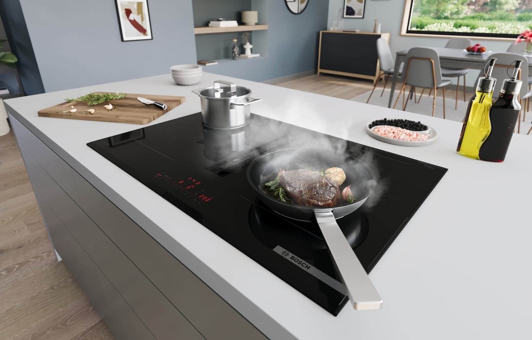 Bosch inductiekookplaat met geïntegreerde afzuiging en PerfectFry Plus sensor voor optimale kookervaring