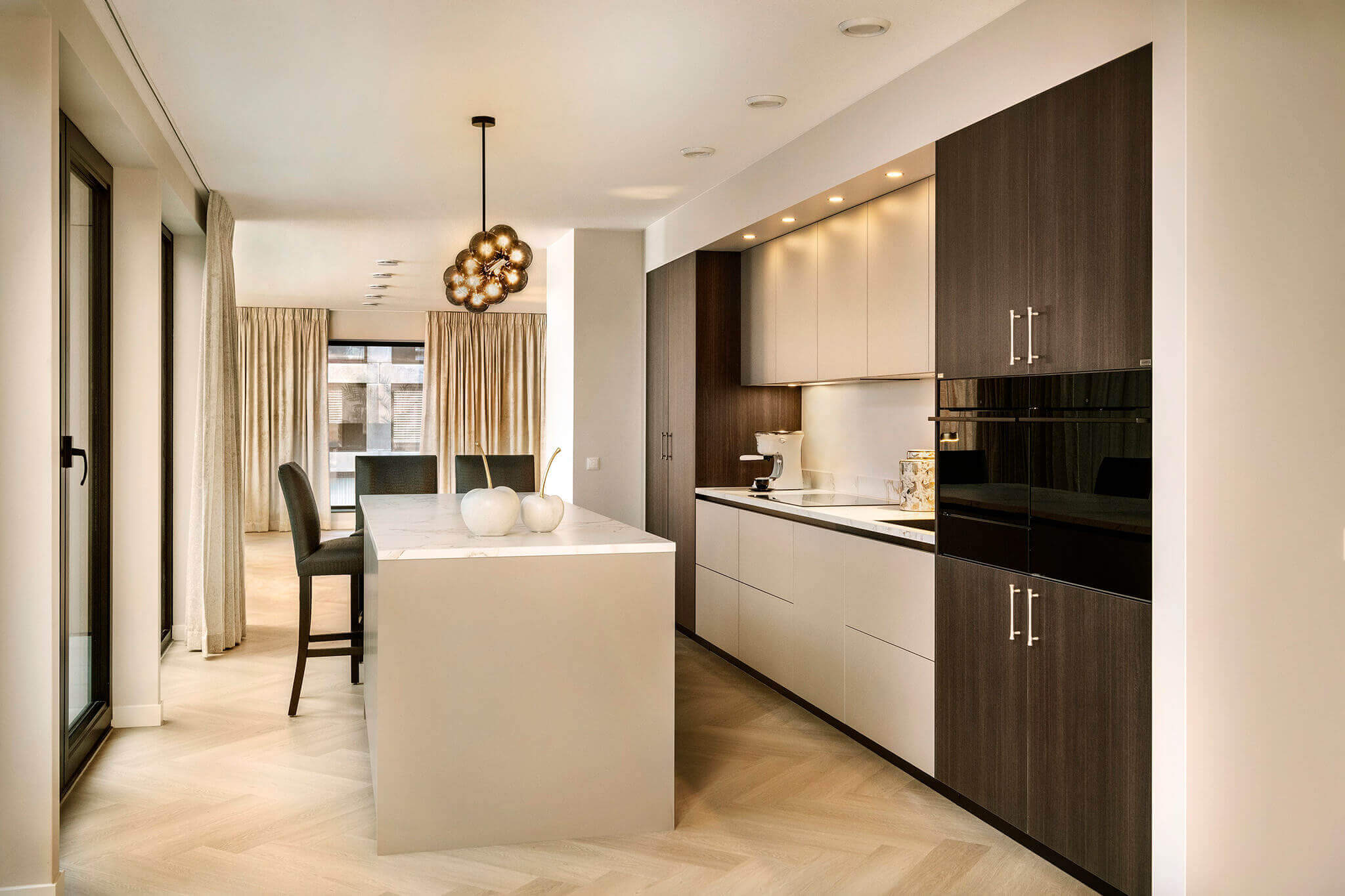 vierkant kookeiland met bar