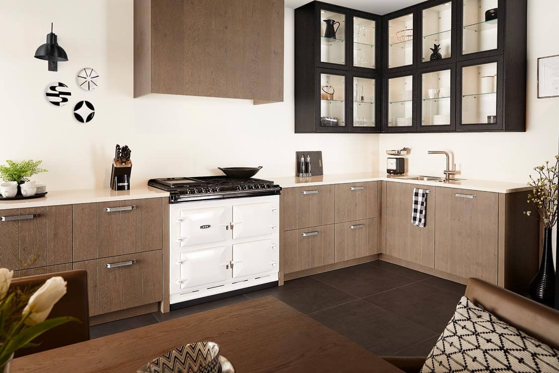 Houten landelijke keuken met nostalgische elementen