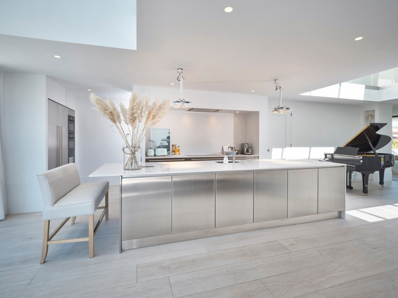 Moderne keuken met eiland