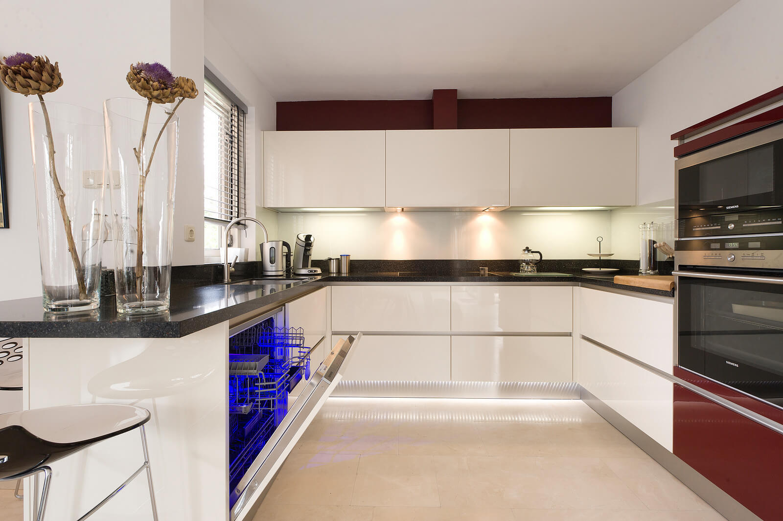 moderne spatrand in de keuken