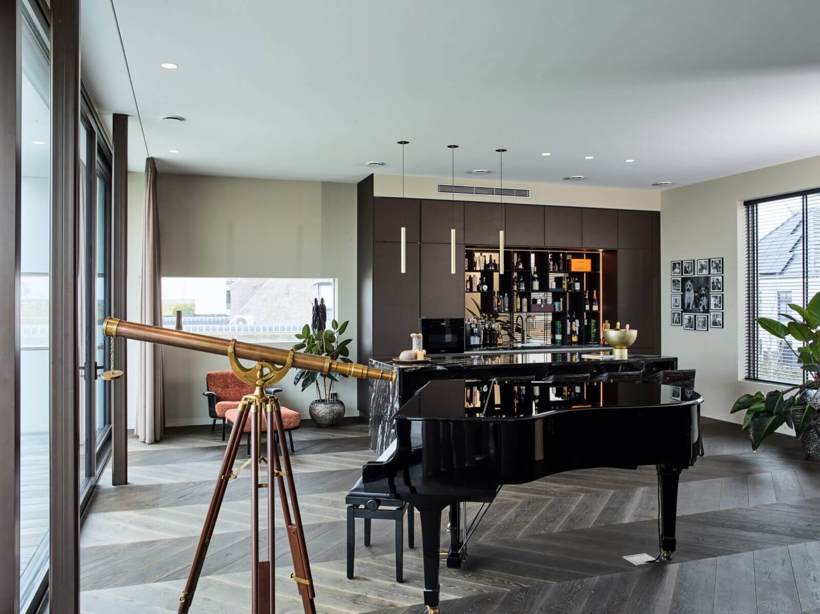 Chique donkere Tieleman-keuken bar 