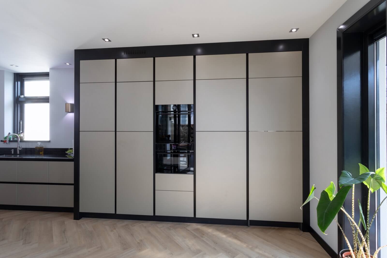 Moderne Snaidero keuken in champagne kleur