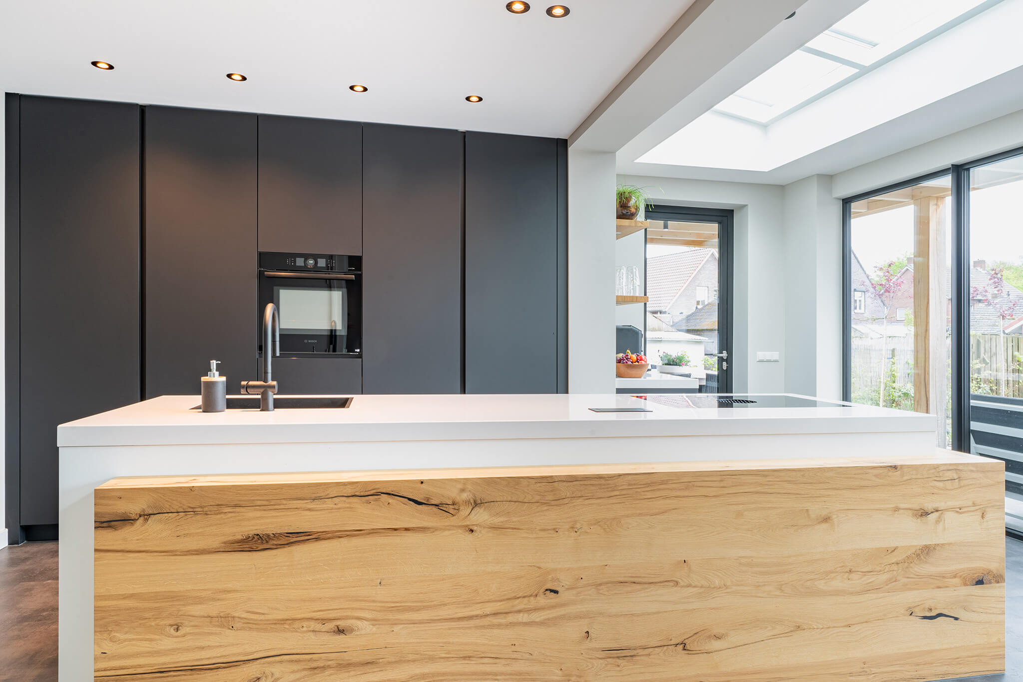 Moderne keuken van hout