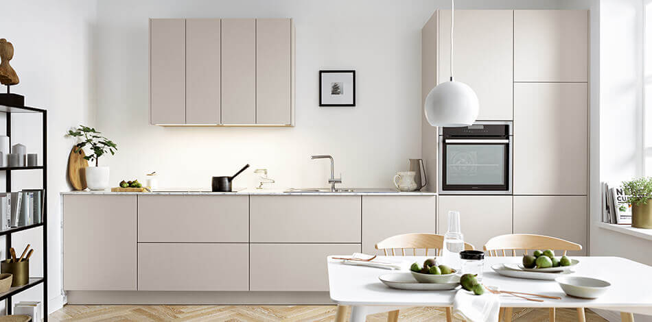 Lichtroze Scandinavische keuken