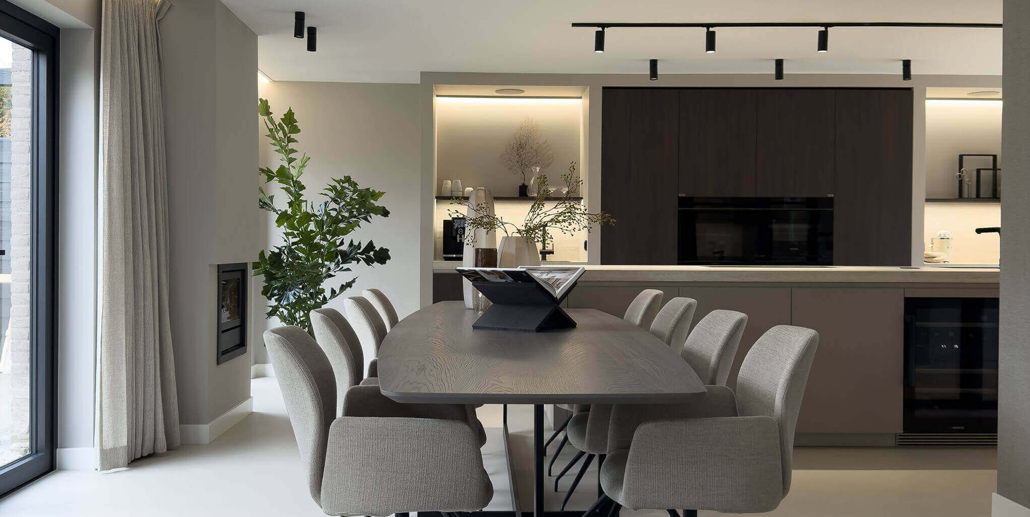 Snaidero Way kookeiland met ge&iuml;ntegreerde eettafel